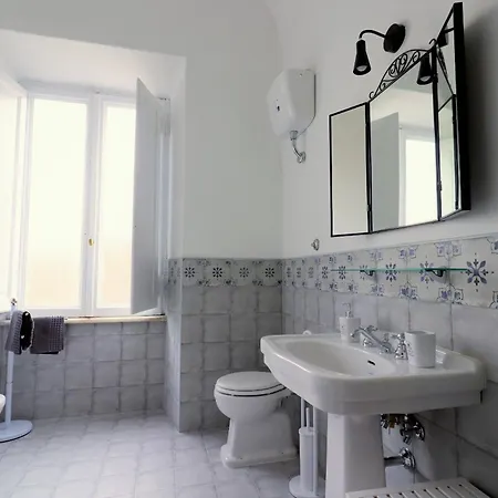 Trevi Grand Blu Roma