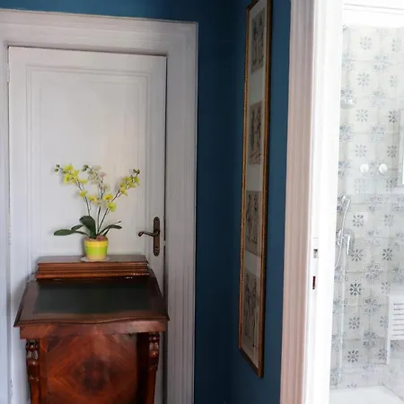 Trevi Grand Blu Bed and breakfast 4*