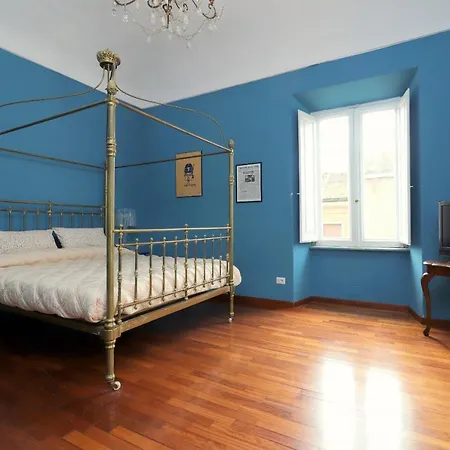 Trevi Grand Blu Roma