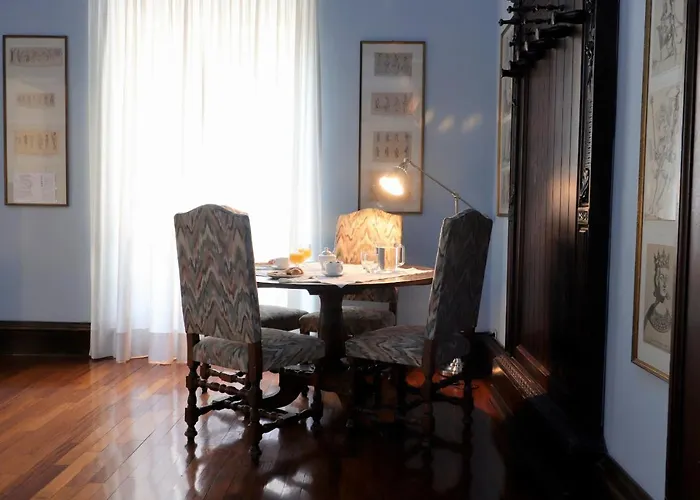 Alojamento de Acomodação e Pequeno-almoço Trevi Grand Blu 4*